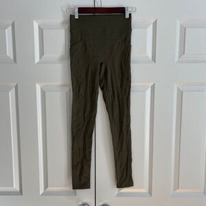 All Access Center Stage Pocket Leggings - Grape Leaf XS